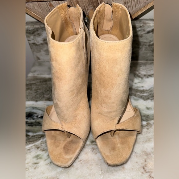 BCBG Max Azria Suede Maia Heels 8.5 - Picture 10 of 11